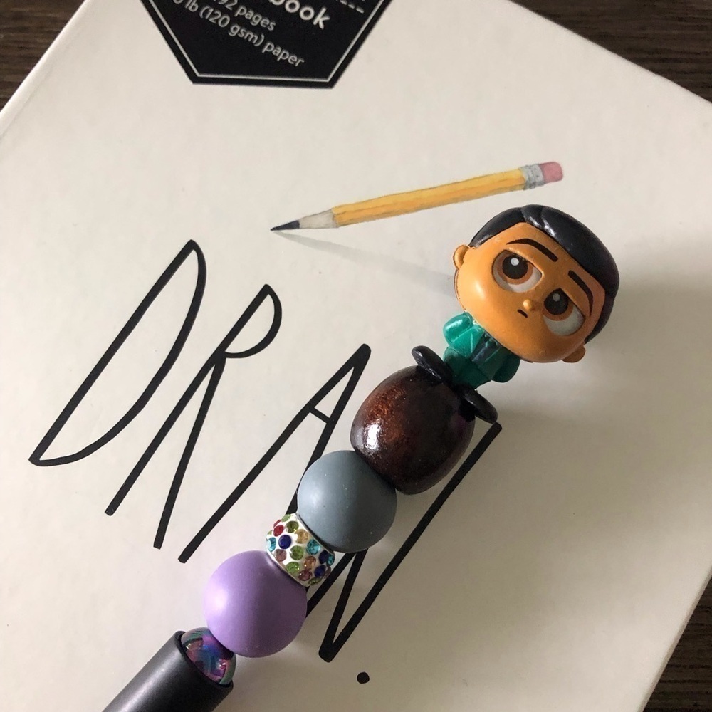 Disney Doorables: The Haunted Mansion: Buttler handmade beaded pen